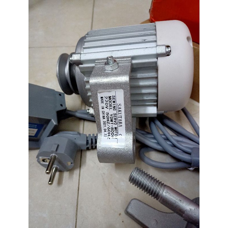 Mô tơ tiết kiệm điện 550W, 800W (mô tơ có đảo chiều) dùng cho máy 1 kim và máy vắt sổ