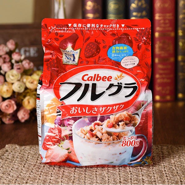 [Date T10/2022] Ngũ cốc Calbee đỏ Nhật Bản