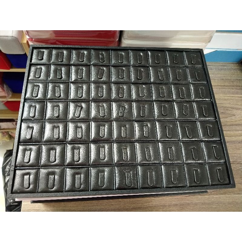 Khay trưng nhẫn bằng da