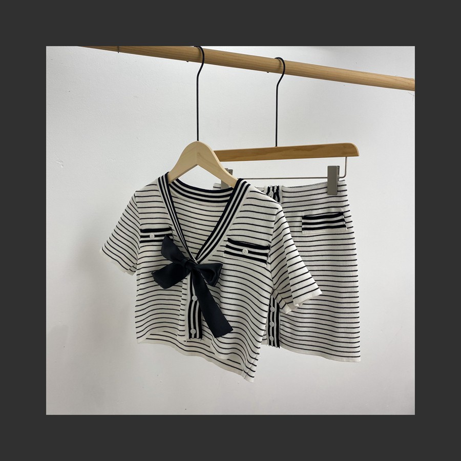 Bộ Áo Dệt Kim Họa Tiết Kẻ Sọc + Chân Váy Thời Trang Cho Nữ | BigBuy360 - bigbuy360.vn