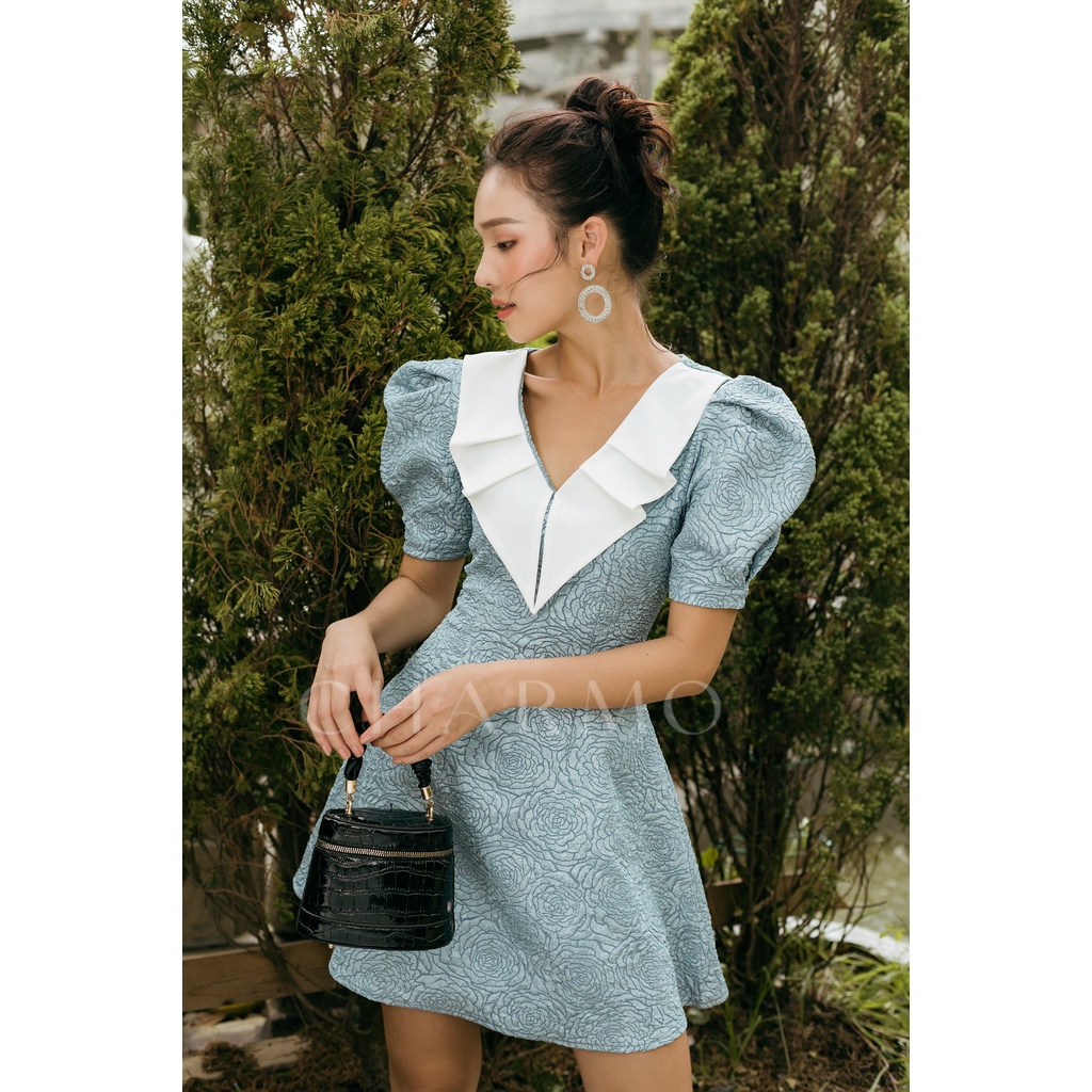 Đầm thiết kế CHARMO cổ V phối trắng tay phồng form chữ A vải tafta bông Donna Dress