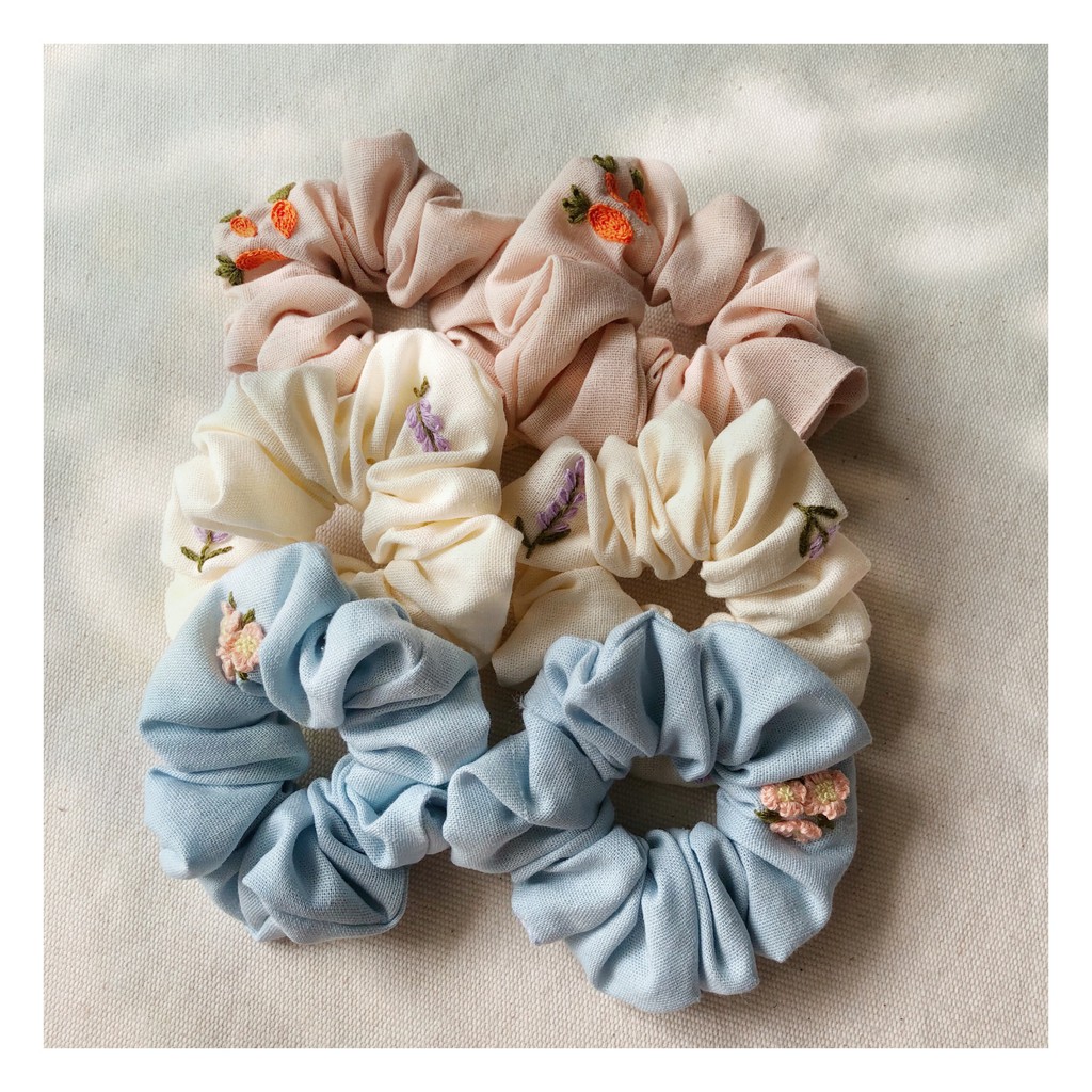 SCRUNCHIES - CỘT TÓC LINEN THÊU TAY