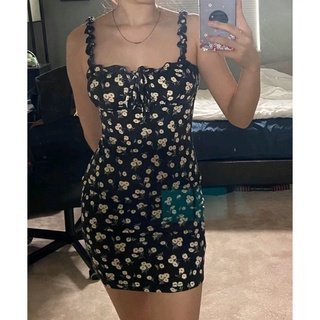 ĐẦM HAI DÂY THẮT NƠ HOA NHÍ