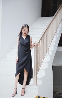 Váy cổ v sát nách nhúm eo