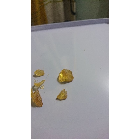 Nhựa thông dùng hàn chì, nấu keo.