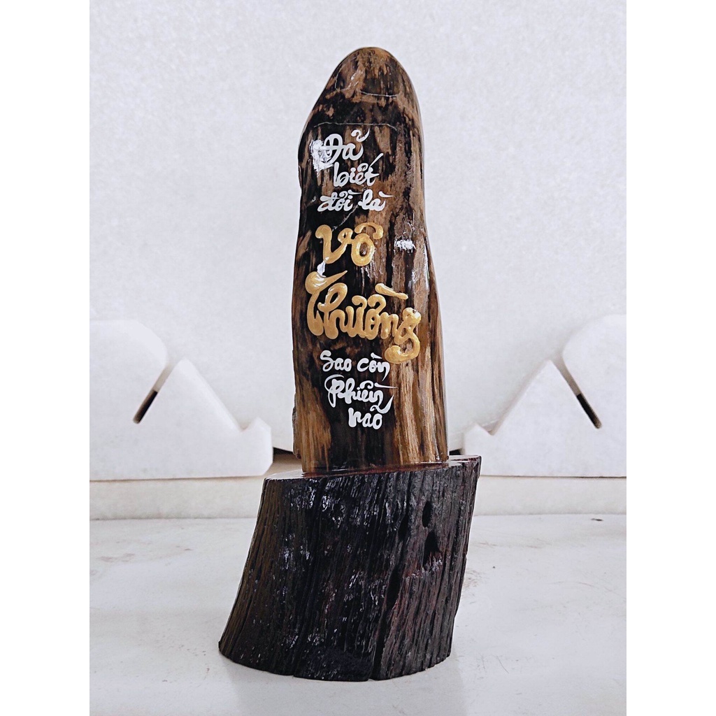 Thư pháp trên Gỗ Hoá Thạch 💯% tự nhiên .(HTTP149 , KL: 1.6kg, C: 28cm, R: 10cm), shop nhận làm theo yêu cầu quý khách,