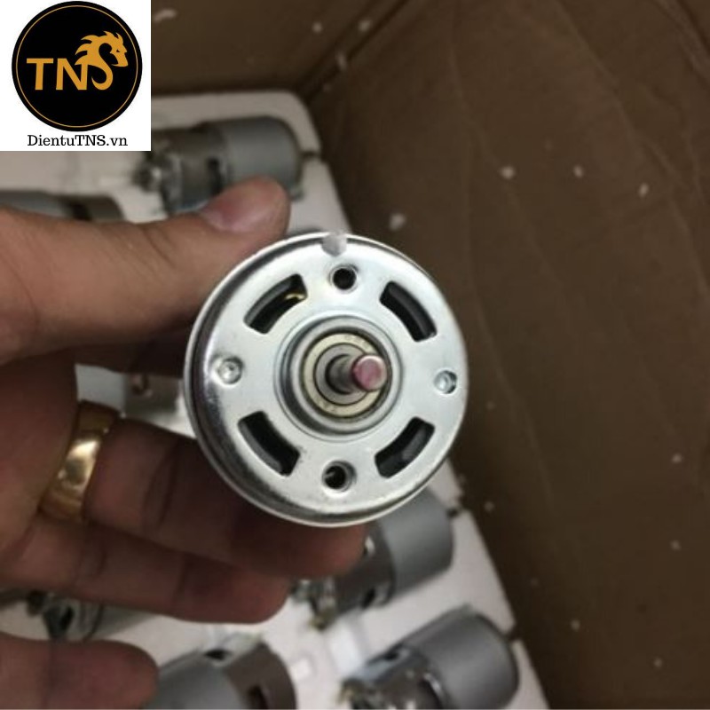 TNS.. motor 775 200w, 18k vòng hàng mới 100% bạc đạn trên 12-36v