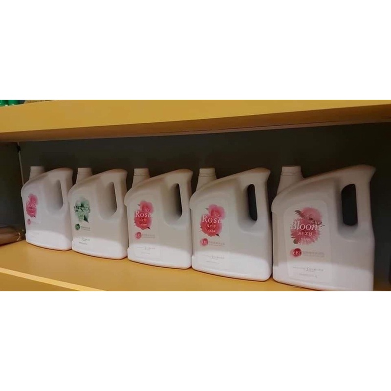 Sữa tắm Joyce &Doll can 4l mẫu cũ.Chuẩn chính hãng spa.