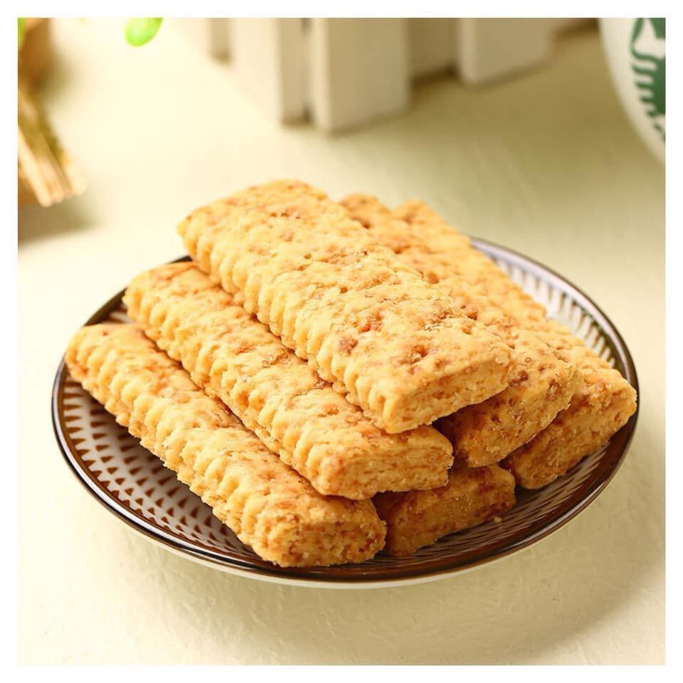 Bánh quy trứng muối Yuki &amp; Love Salted Egg Yolk Cake 200g