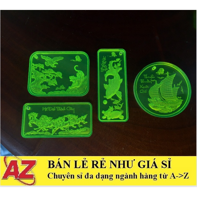 Móc Khóa Tranh Phản Quang, Làm Quà Tặng