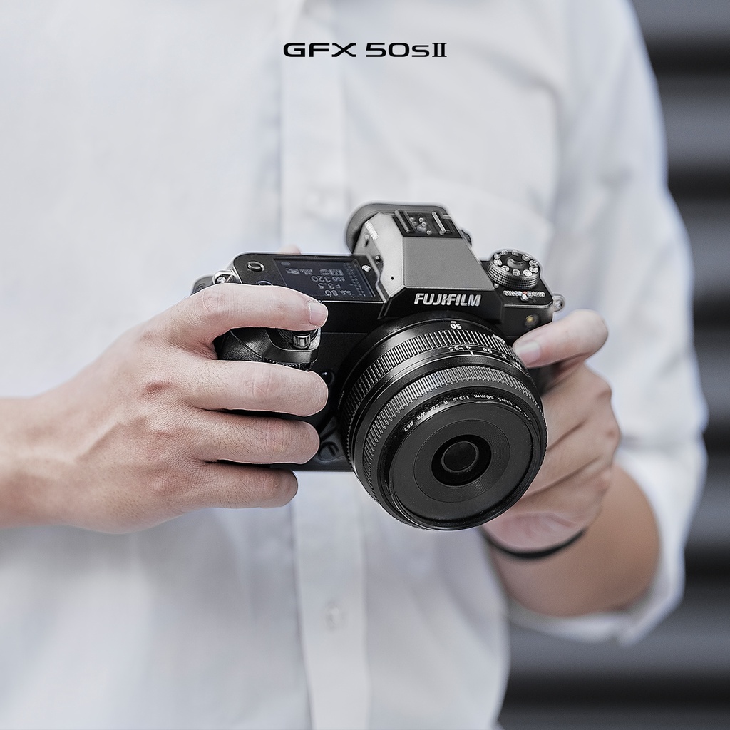 Máy ảnh kỹ thuật số Fujifilm GFX50S II