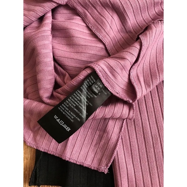 Áo Thun Ôm Tay Dài, Cổ Xẻ Cách Điệu. Hàng Xuất Khẩu Cao Cấp | BigBuy360 - bigbuy360.vn