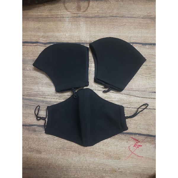 Khẩu trang vải màu đen dây rút chỉnh size, vải cotton, giữa lót vải kháng khuẩn