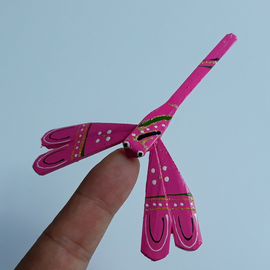 Chuồn chuồn tre thăng bằng loại có màu size nhỏ 7cm