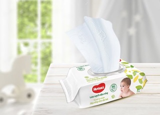 Khăn ướt Huggies 64 miếng