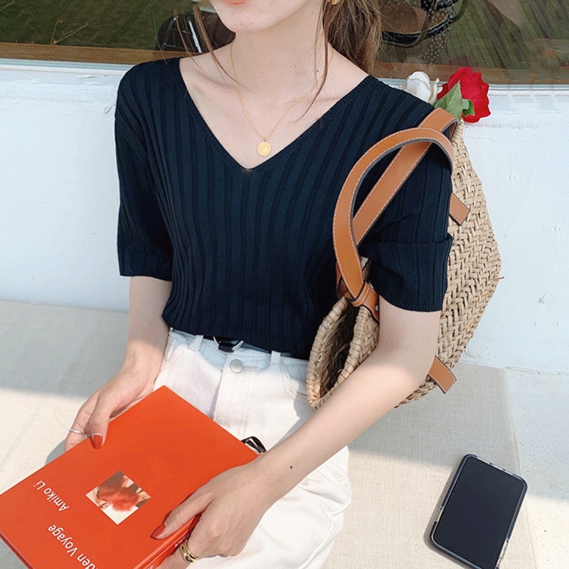 QKOOLE  Áo Thun Hàn Quốc Dáng Rộng Cổ Chữ V