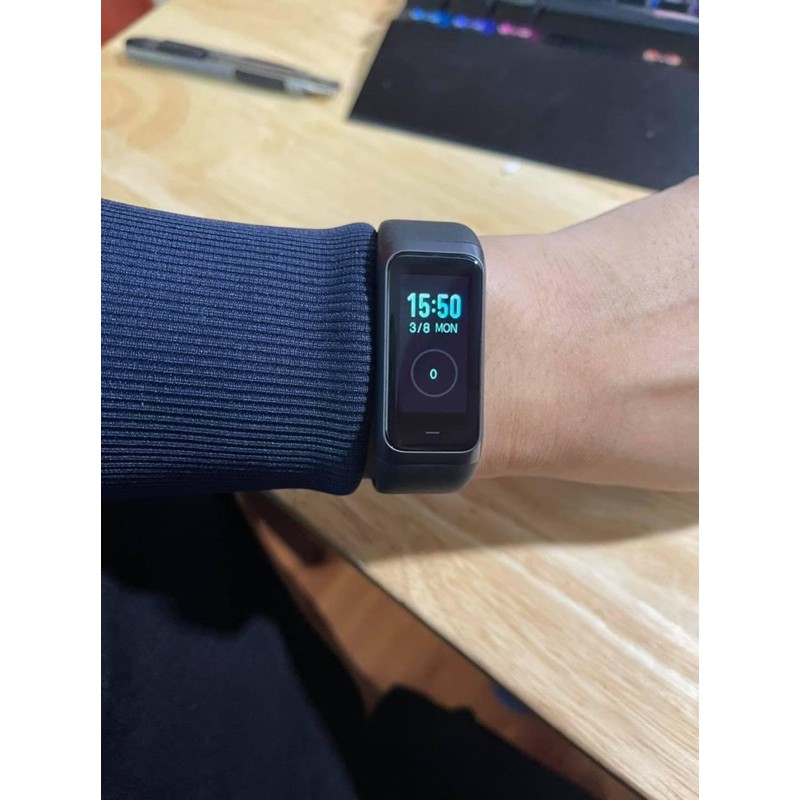 Đồng hồ amazfit Band 2 theo dõi nhịp tim, thông báo