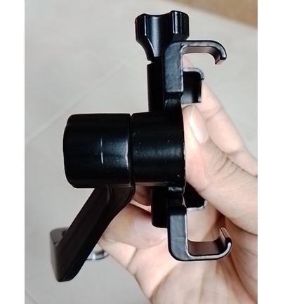 Kẹp điện thoại xe máy lắp chân gương kim loại C2 loại 1