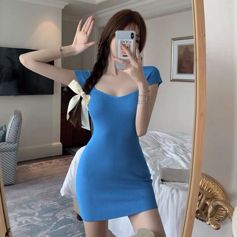 Váy dệt kim cổ vuông lượn sóng | BigBuy360 - bigbuy360.vn