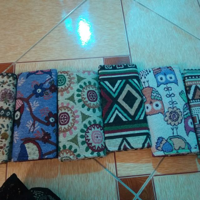 Ví thổ cẩm