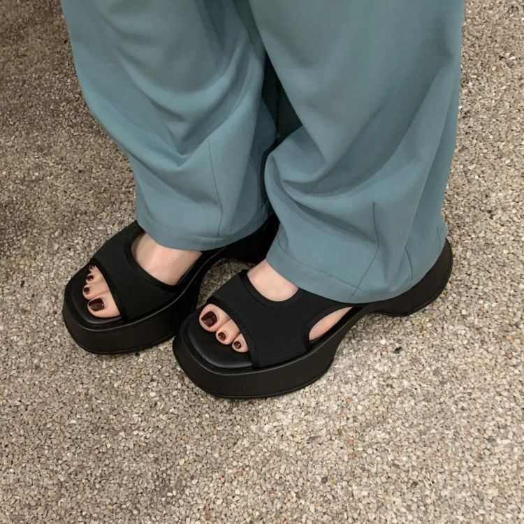 Sandal Thể Thao Đế Dày Thiết Kế Mới Thời Trang Dành Cho Mùa Hè