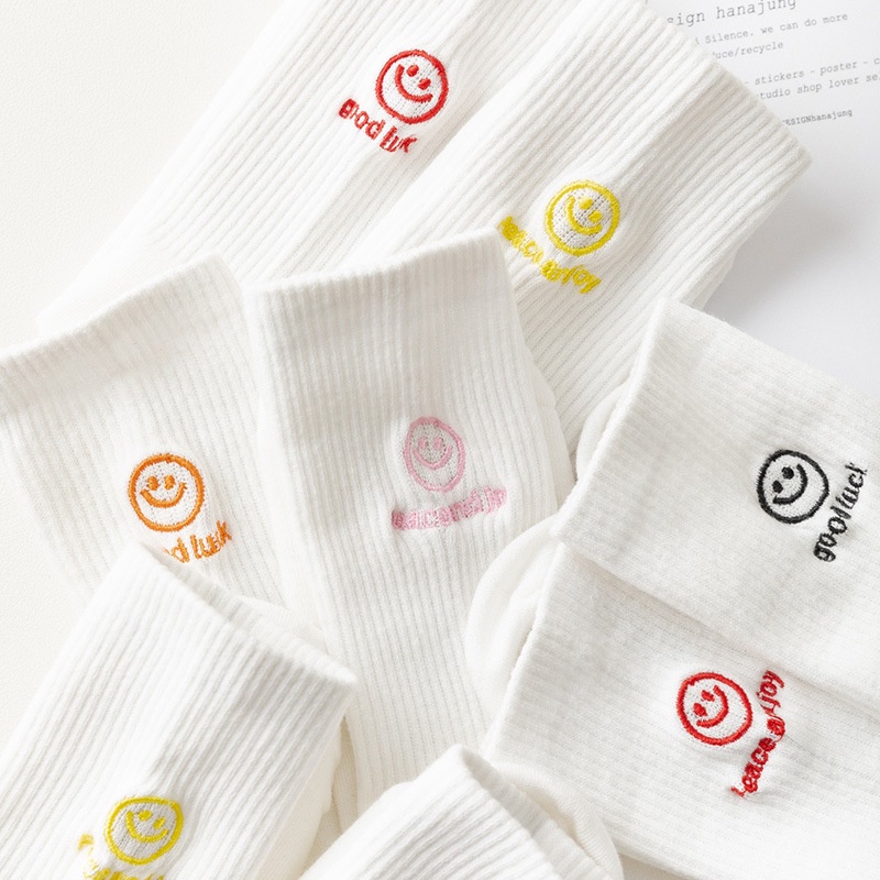 Vớ WAFNHA D549 thêu kiểu mặt cười thời trang