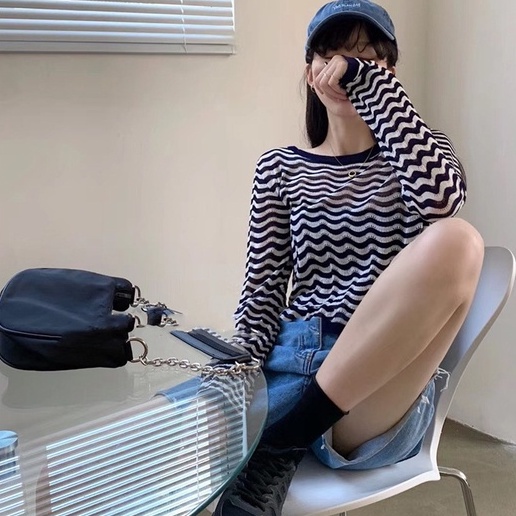 【ZHELIHANGFEI】 / Áo Thun Dáng Rộng Họa Tiết Sọc Ngang Màu Sắc Tương Phản Phong Cách Hong Kong Thời Trang Mùa Hè Cho Nữ