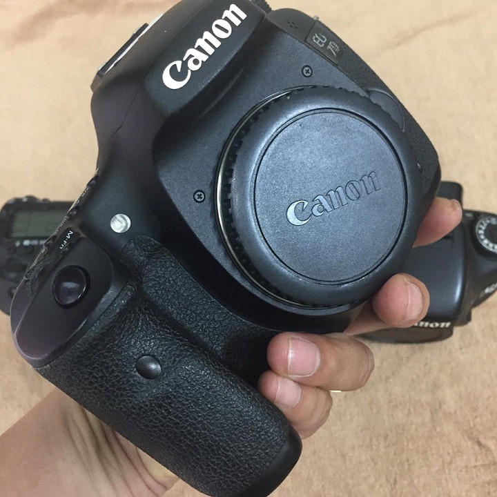 Máy ảnh Canon 7D còn rất mới