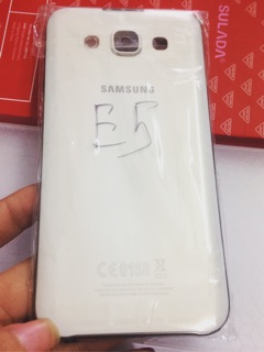 Vỏ samsung E5 vỏ bộ đen(hơi xước xíu ở vành benzen)