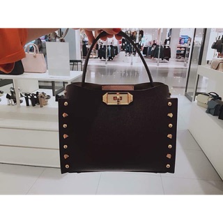 Túi cnk auth vợt sale 2tr7 còn 1170k
