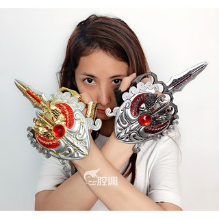 [ 22cm ] Mô hình nắm đấm VIP bản 1:1 hợp kim - CF - Baystore