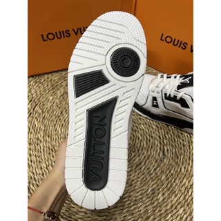 GIÀY LV TRAINER WHITE BLACK 54 DA THẬT LAI AU [ FULL BOX + FREE SHIP ]