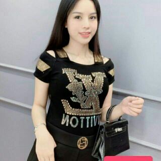 Áo trễ vai đính đá