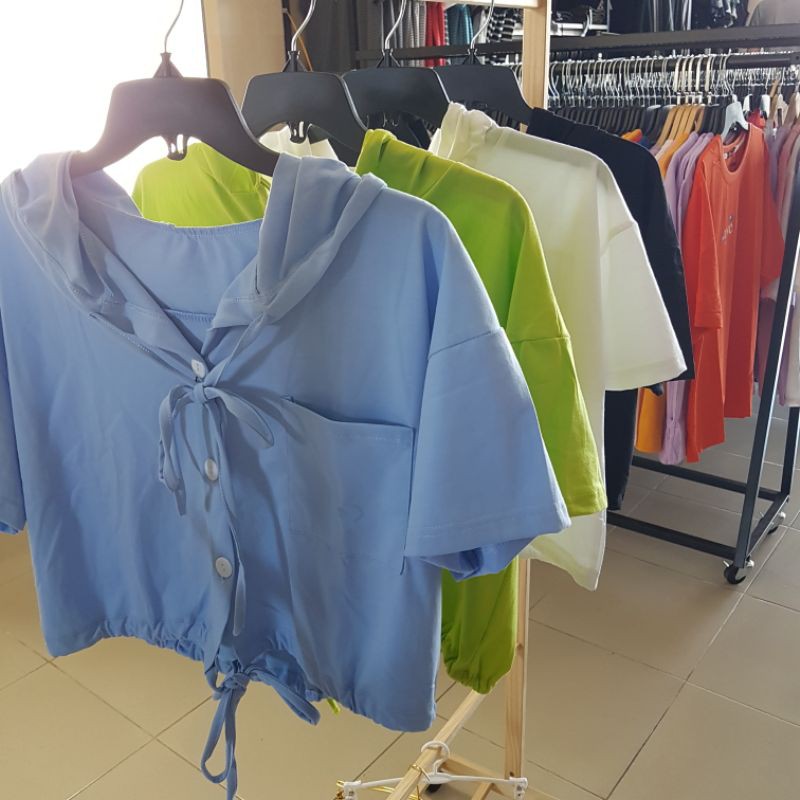 ÁO CROPTOP FORM RỘNG NÓN NÚT