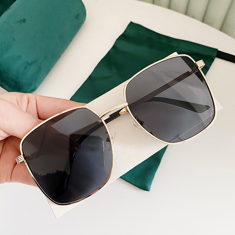 Kính Mát Vuông Đại Dương