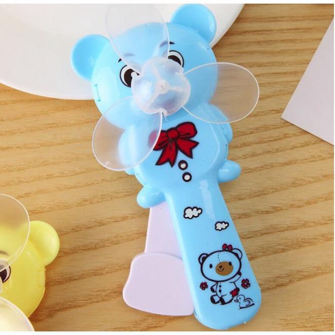 Quạt bóp tay hình gấu đáng yêu - Quạt nhựa bóp tay xua tan nóng bức