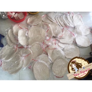 Bánh tráng phơi sương xấp siêu trắng dẻo thơm. Bánh tráng Vân Nguyễn