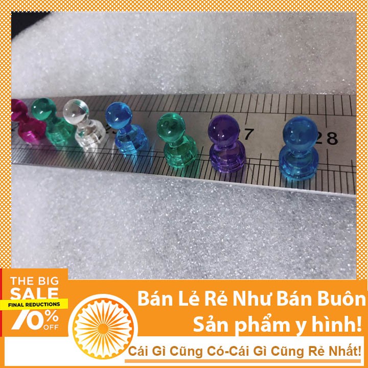 Nam Châm Đính Bảng Hình Quân Cờ Giá 1 Viên