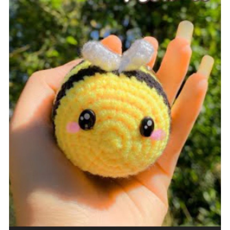 MÓC KHOÁ ONG VÀNG LEN HANDMADE
