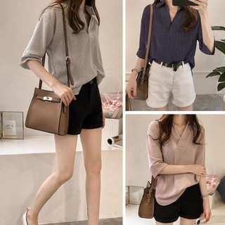 Áo nữ tay lửng cổ chữ V họa tiết sọc dọc thời trang