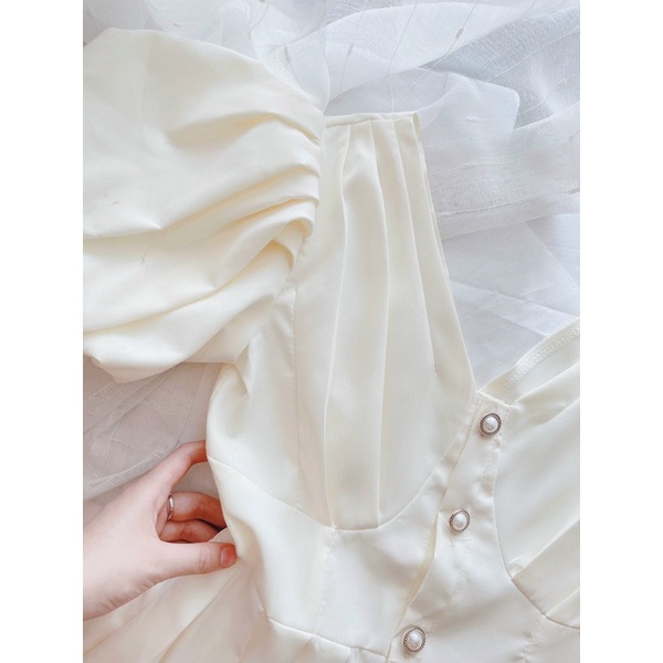 Váy tay bồng xoè xếp ly xinh xắn