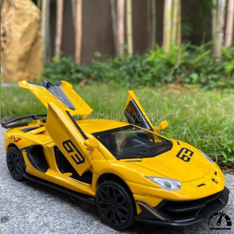 Mô hình xe Lamborghini Aventador SVJ 1:32 UNK