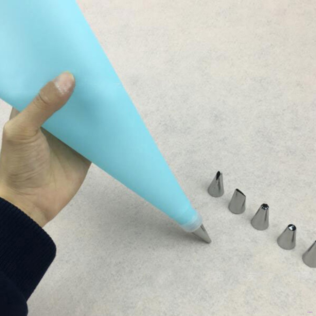 8 PCS/Set Cake Decorating Tips Set Icing Piping Cream Pastry Bag with 6 pcs Stainless Steel Nozzle Set DIY Cake Decorating Tools