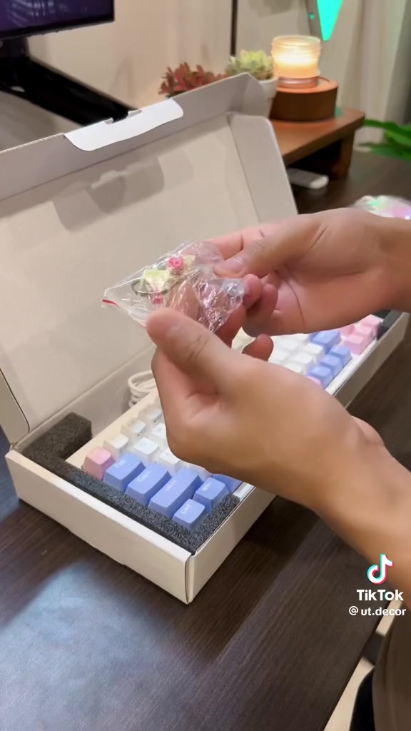 Bàn phím cơ Hotswap ZIFRIEND ZA68 - LED RGB - Hotswap 5 pin - trục cơ tuyến tính | BigBuy360 - bigbuy360.vn