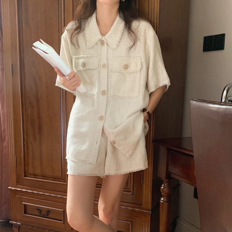 Set bộ dạ tweed gồm 1 áo ngắn tay với 1 quần short