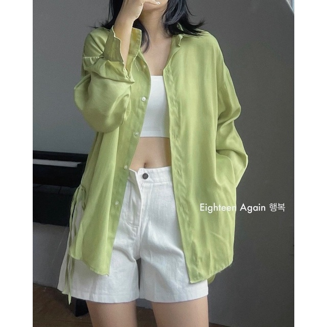 Set áo sơmi lụa xanh kèm quần sort MT