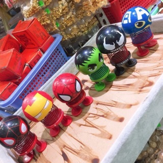 COMBO 6 con Avengers Biệt Đội Siêu Anh Hùng lò xo nhún EMOJI khác nhau. ( hàng đẹp lò xo gài)
