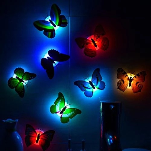 Đèn LED 3D hình bướm đổi màu trang trí tường