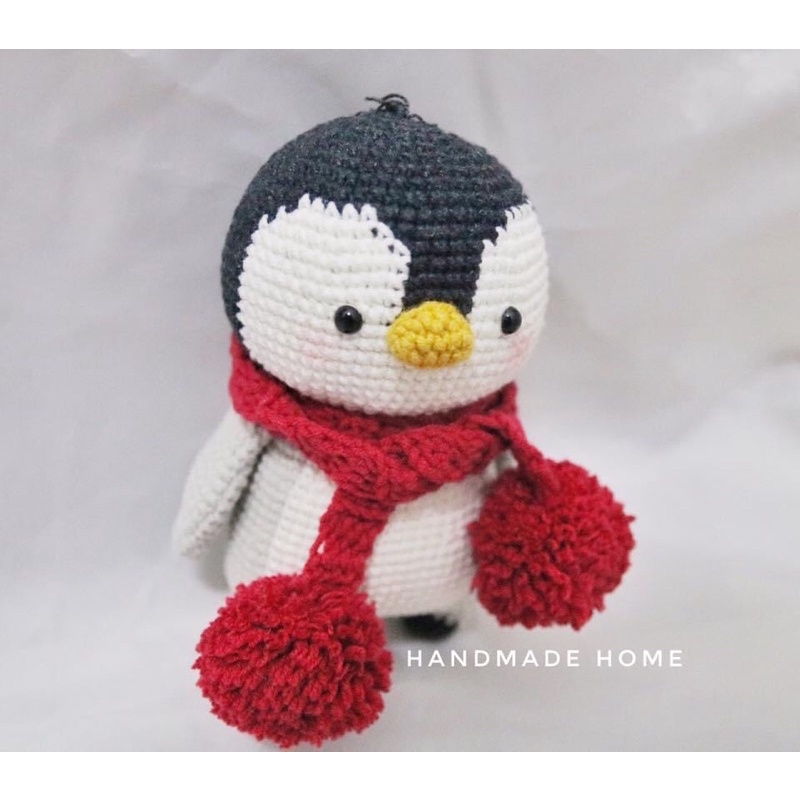 Cánh cụt móc len Amigurumi cao cấp Handmade Home - Cánh cụt quàng khăn len jean - H00003