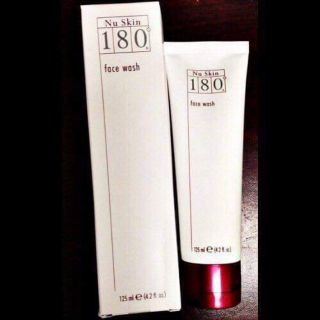Sữa rửa mặt 180 ( tem tiếng anh)
